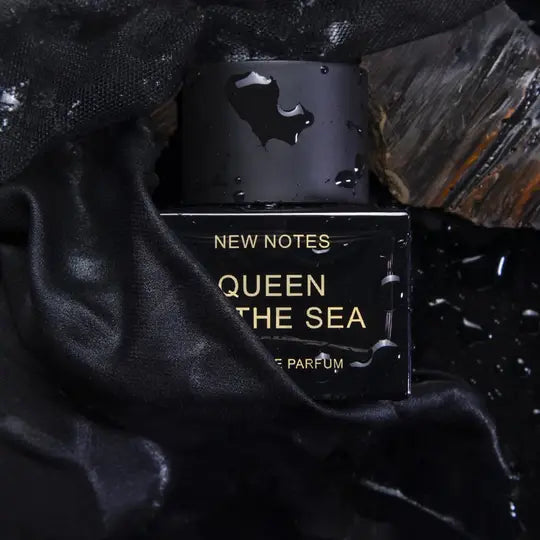 NEW NOTES QUEEN OF THE SEA UNISEX